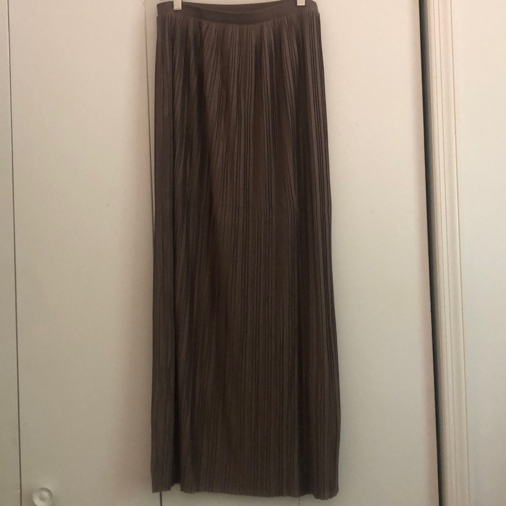 Brown Pleated maxi skirt